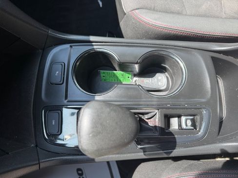 Used 2022 Chevrolet Equinox RS w/ Infotainment Package AWD/4WD image 22