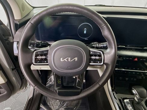 Used 2024 Kia Carnival SX Prestige FWD image 23