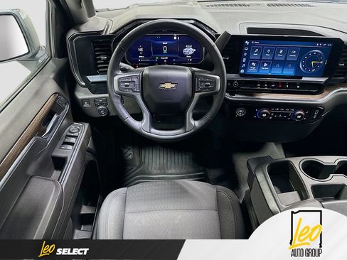 Used 2023 Chevrolet Silverado 1500 LT AWD/4WD image 24