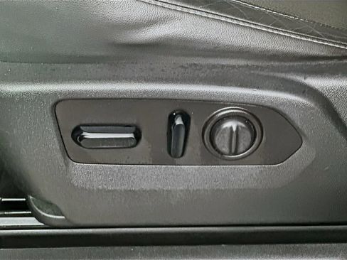 Used 2020 Chevrolet Silverado 2500 LTZ w/ LTZ Plus Package image 22