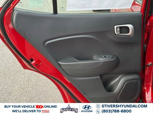 New 2026 Hyundai Venue SE image 18