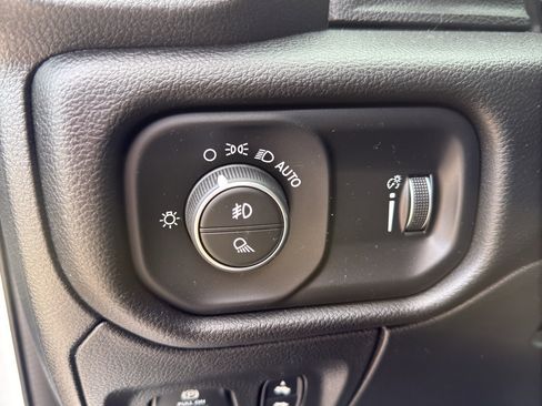 Used 2023 RAM 1500 Big Horn AWD/4WD image 17