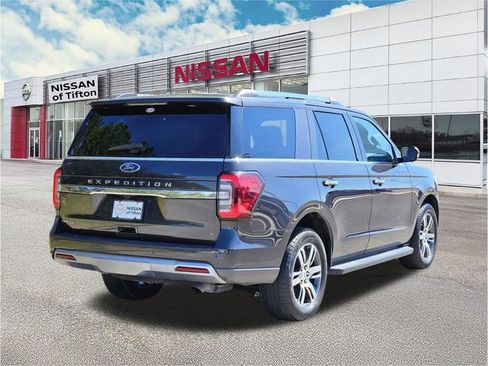 Used 2024 Ford Expedition Limited image 4