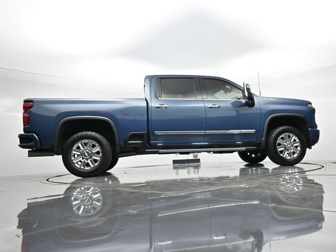 Used 2024 Chevrolet Silverado 3500 High Country w/ Z71 Off-Road Package AWD/4WD image 22