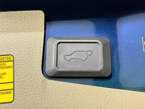 Used 2012 Toyota Highlander Limited image 35