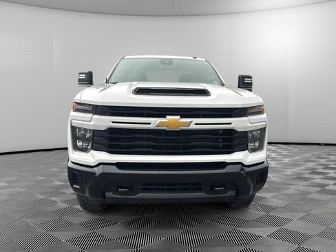 Used 2024 Chevrolet Silverado 2500 Custom w/ Custom Value Package image 7