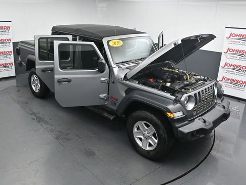 Used 2020 Jeep Gladiator Sport w/ Quick Order Package 24S AWD/4WD image 39