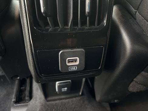 Used 2025 Jeep Compass Latitude image 23