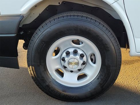 New 2025 Chevrolet Express 2500 Work Van w/ Driver Convenience Package image 24