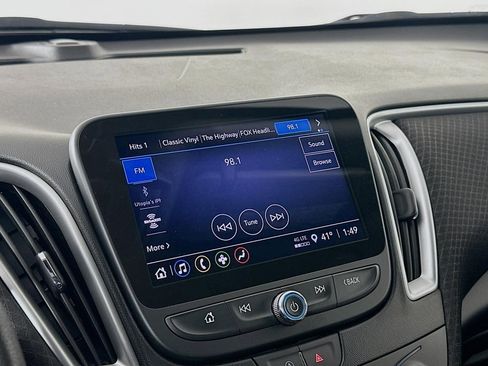 Used 2023 Chevrolet Malibu LT image 40