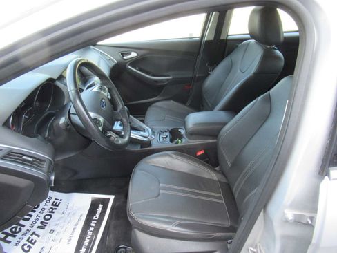 Used 2014 Ford Focus Titanium FWD image 13