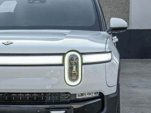 Used 2024 Rivian R1S Adventure AWD/4WD image 60