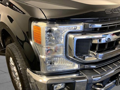 Used 2021 Ford F250 XLT w/ XLT Premium Package AWD/4WD image 26