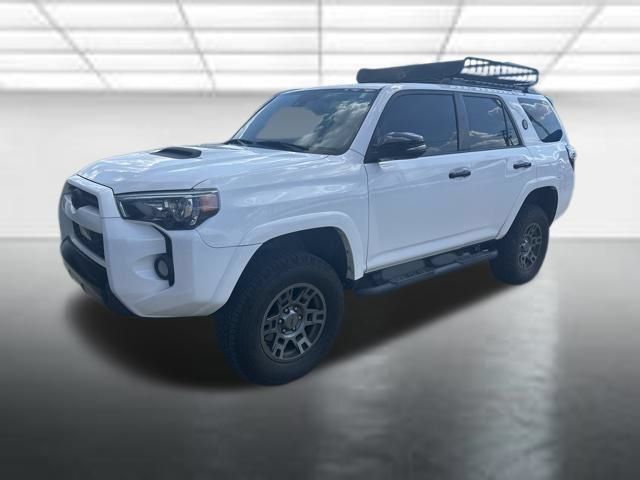 Used 2020 Toyota 4Runner Venture AWD/4WD image 3