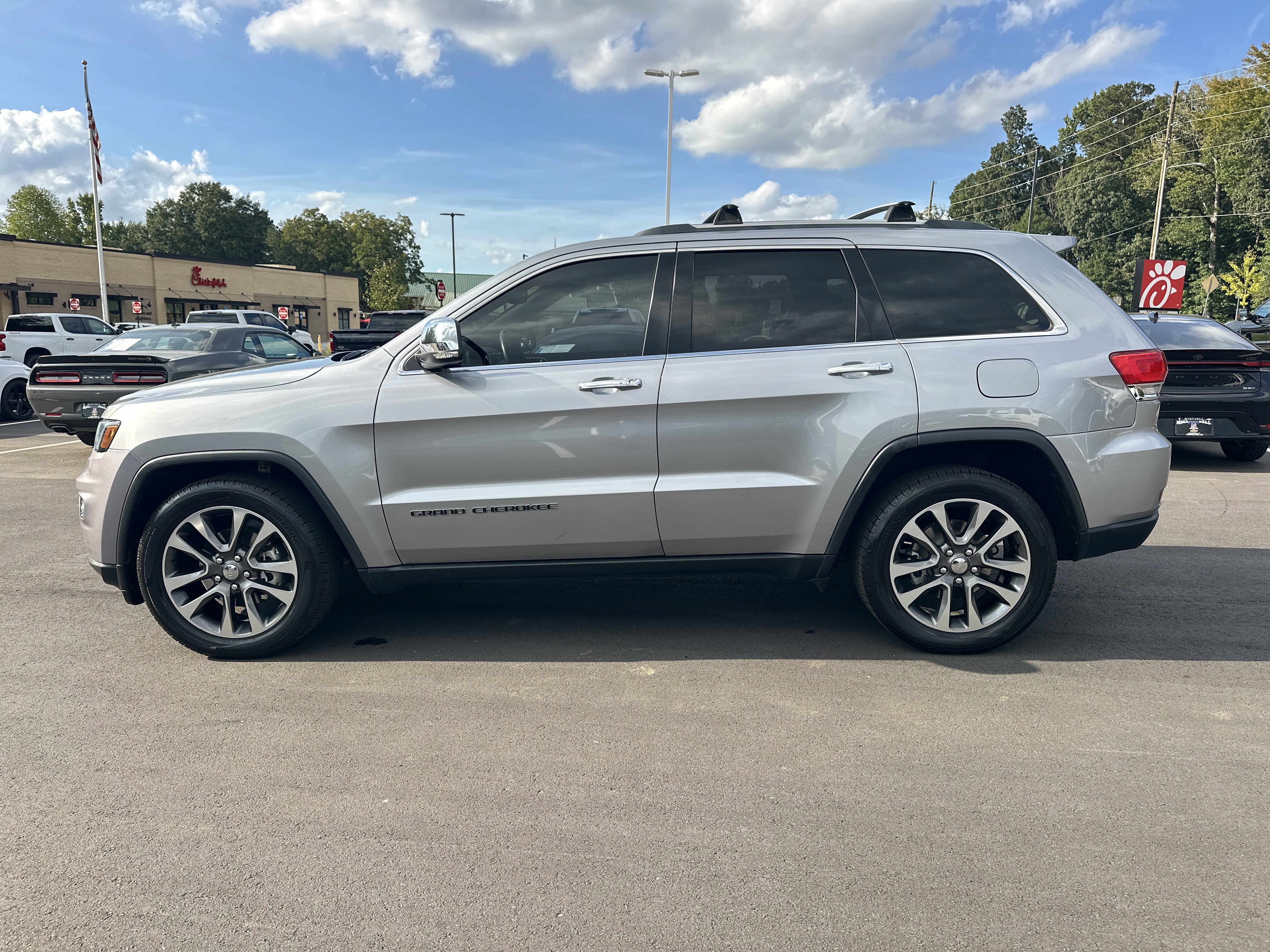 Used 2018 Jeep Grand Cherokee Limited w/ Luxury Group II RWD image 5