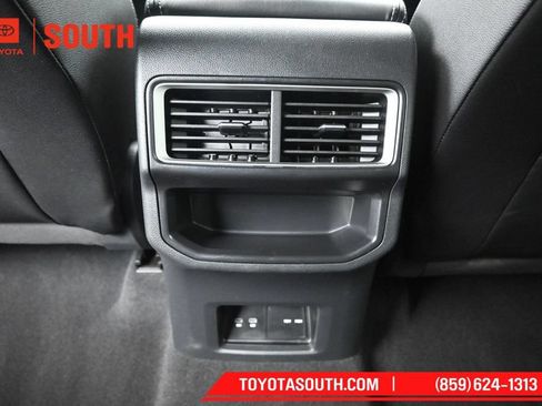 Used 2026 Volkswagen Atlas Cross Sport SE AWD/4WD image 28