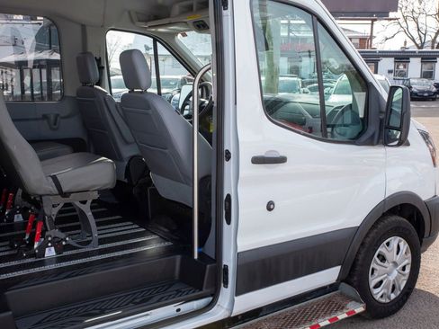 Used 2018 Ford Transit 150 XL image 16