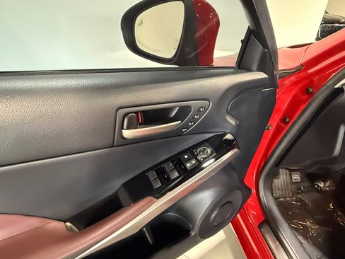 Used 2018 Lexus IS 300 AWD w/ Comfort Package image 19