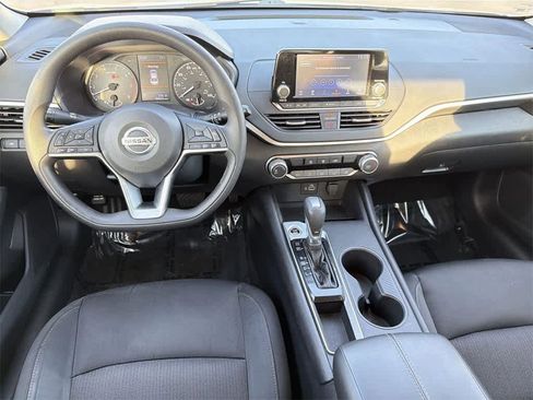 Used 2021 Nissan Altima 2.5 S w/ Driver Assist Package image 11