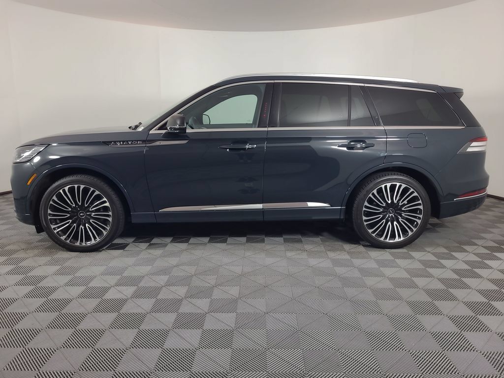 Used 2025 Lincoln Aviator Black Label AWD/4WD image 6