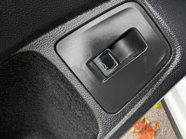 Used 2024 Volkswagen Tiguan SE R-Line AWD/4WD image 32