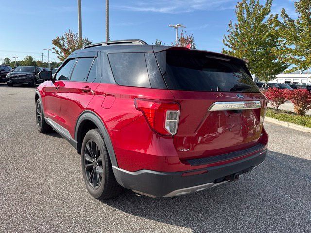 Used 2020 Ford Explorer XLT w/ Equipment Group 202A AWD/4WD image 5