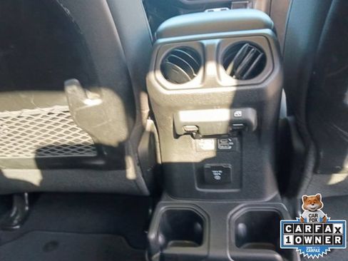Used 2026 Jeep Gladiator Mojave AWD/4WD image 12