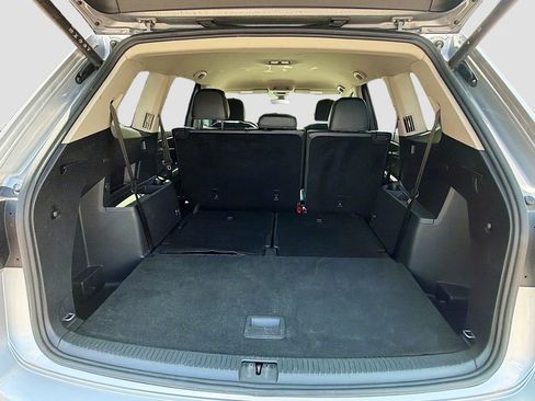 Used 2024 Volkswagen Atlas SE image 12