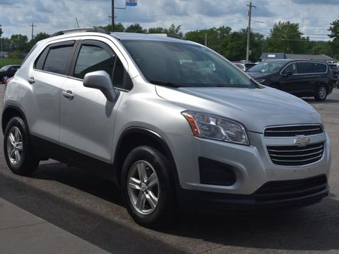 Used 2016 Chevrolet Trax LT AWD/4WD image 10