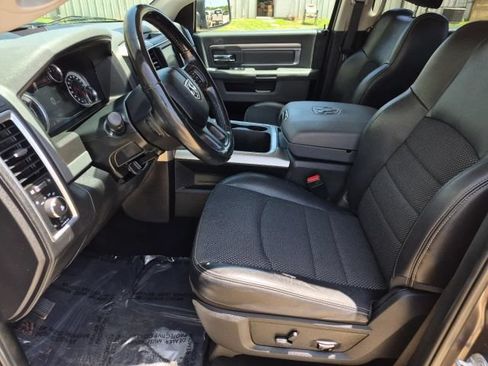 Used 2018 RAM 1500 SLT RWD image 8