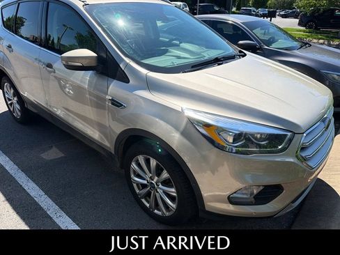 Used 2018 Ford Escape Titanium FWD image 5