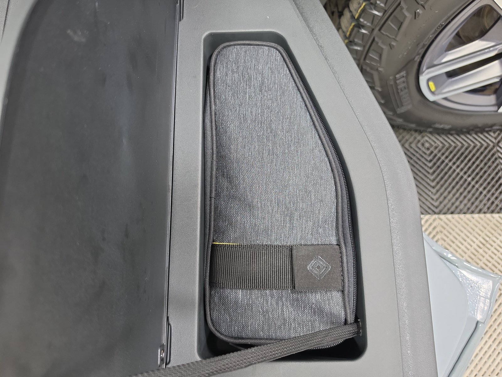 Used 2022 Rivian R1T Launch Edition AWD/4WD image 33