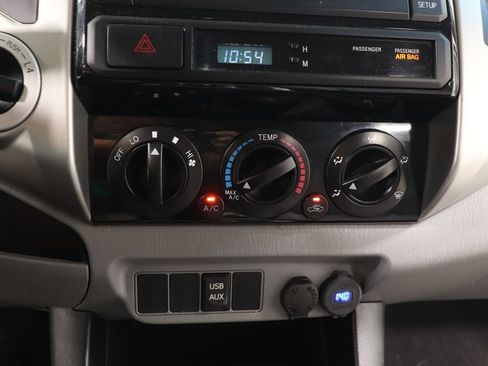 Used 2013 Toyota Tacoma 4x4 Double Cab w/ TRD Sport Pkg image 9