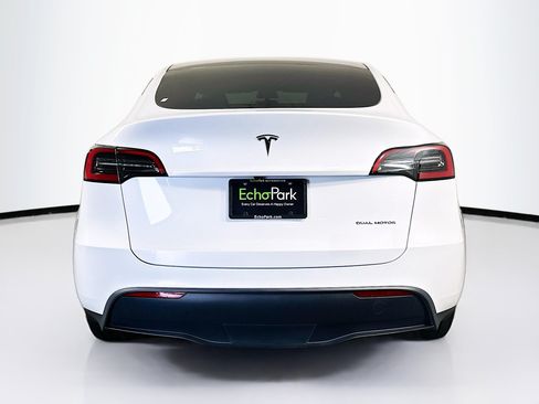 Used 2023 Tesla Model Y Long Range AWD/4WD image 7