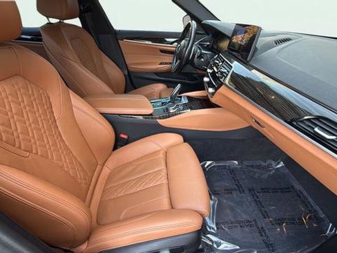Used 2023 BMW 530i w/ M Sport Package image 21