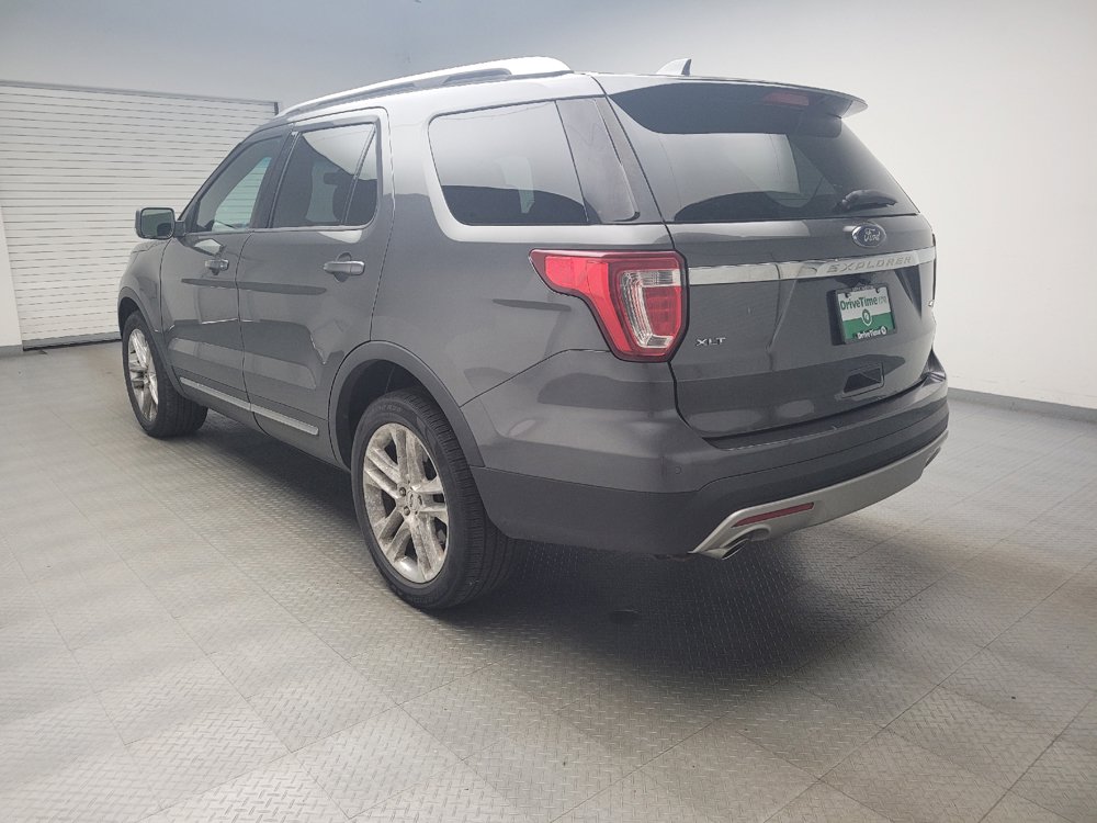 Used 2016 Ford Explorer XLT w/ Equipment Group 202A AWD/4WD image 5