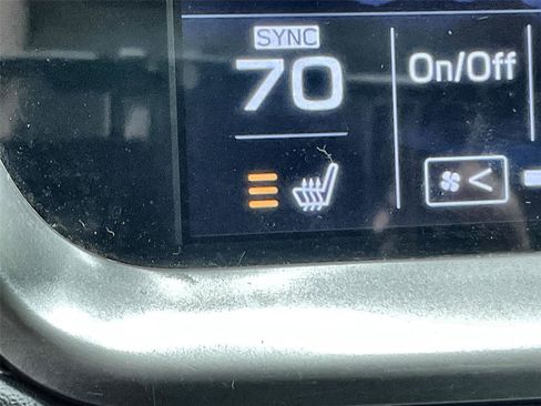 Used 2021 Subaru Outback Limited image 14