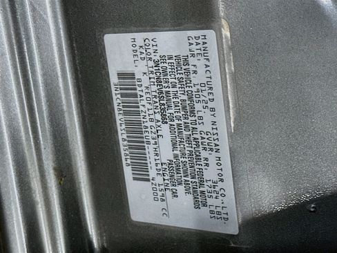 Used 2025 Nissan Versa SV FWD image 12
