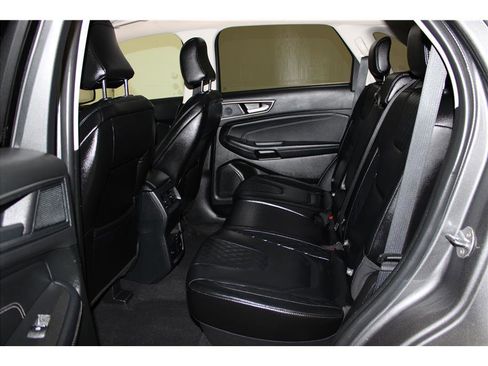 Used 2024 Ford Edge Titanium image 12