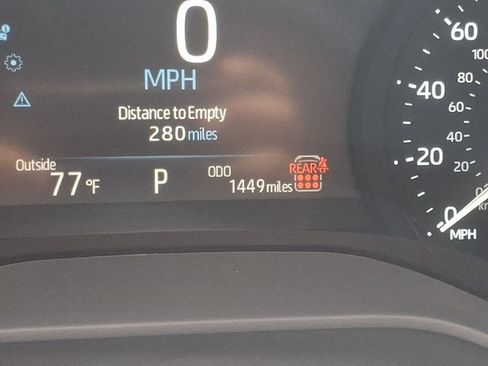 Used 2025 Toyota Sienna LE FWD image 20