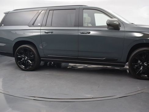 Certified 2026 Cadillac Escalade ESV Sport w/ Touring Package AWD/4WD image 7
