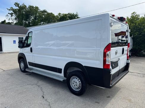 Used 2025 RAM ProMaster 2500 w/ U-Haul Equipment Group FWD image 8
