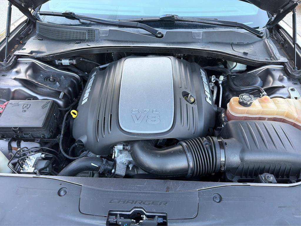 Used 2017 Dodge Charger R/T RWD image 11