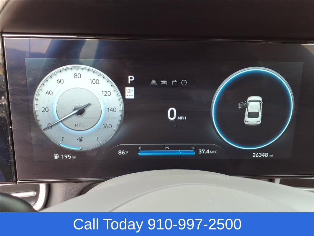 Used 2025 Hyundai Elantra SEL FWD image 26