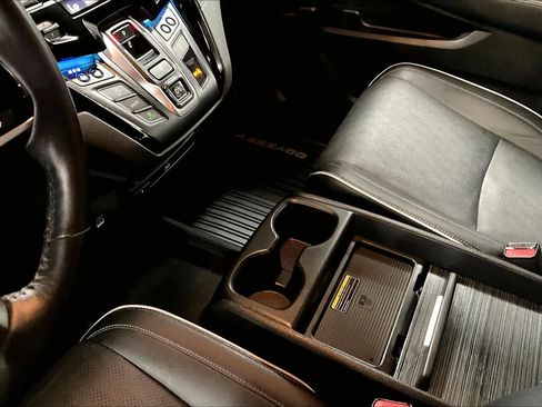 Used 2023 Honda Odyssey Elite image 15