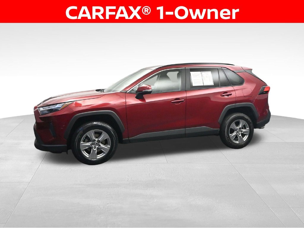Used 2022 Toyota RAV4 XLE AWD/4WD image 2