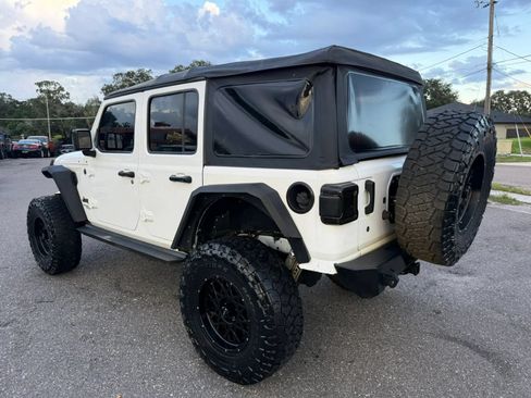 Used 2018 Jeep Wrangler Unlimited Sport AWD/4WD image 7