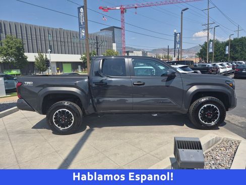 Used 2025 Toyota Tacoma TRD Off-Road AWD/4WD image 2