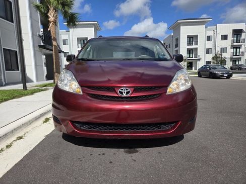 Used 2008 Toyota Sienna LE AWD/4WD image 2