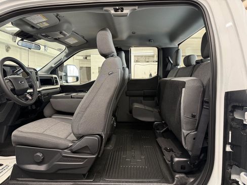 New 2026 Ford F250 XL w/ XL Chrome Package image 20